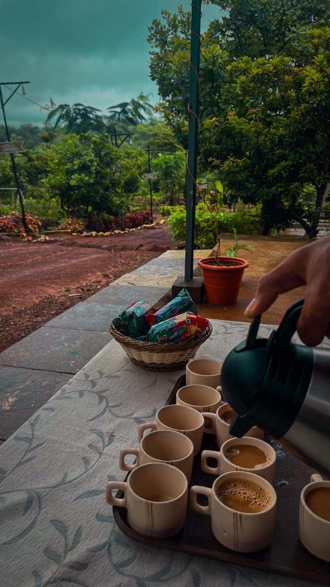 Chalobahills Farmstay Resort Ajra 外观 照片