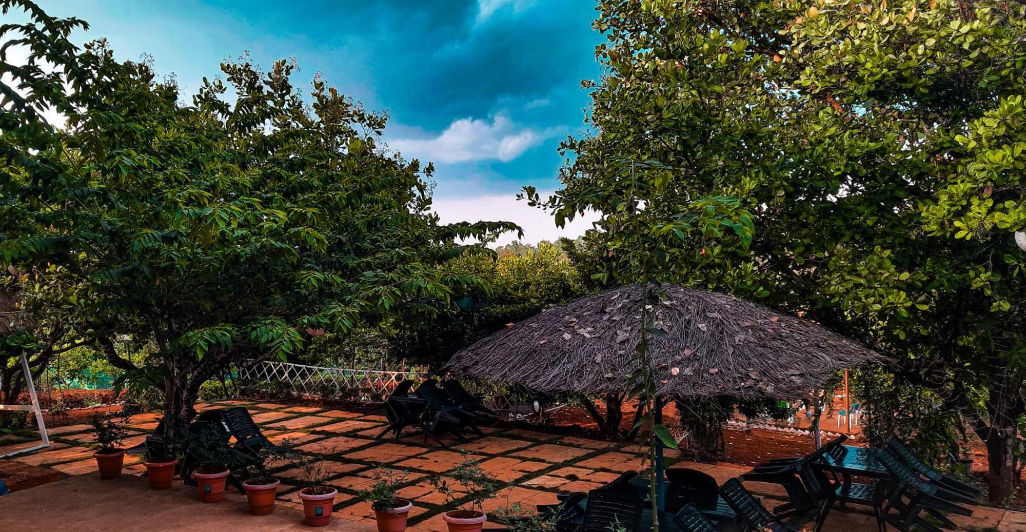 Chalobahills Farmstay Resort Ajra 外观 照片